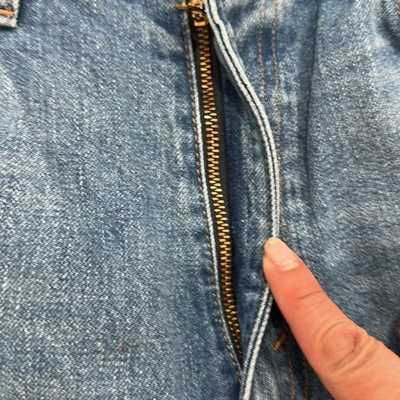 Levis Cut Off Shorts 31 Blue 517 shorts Light Wash Raw Hem - Picture 2 of 9